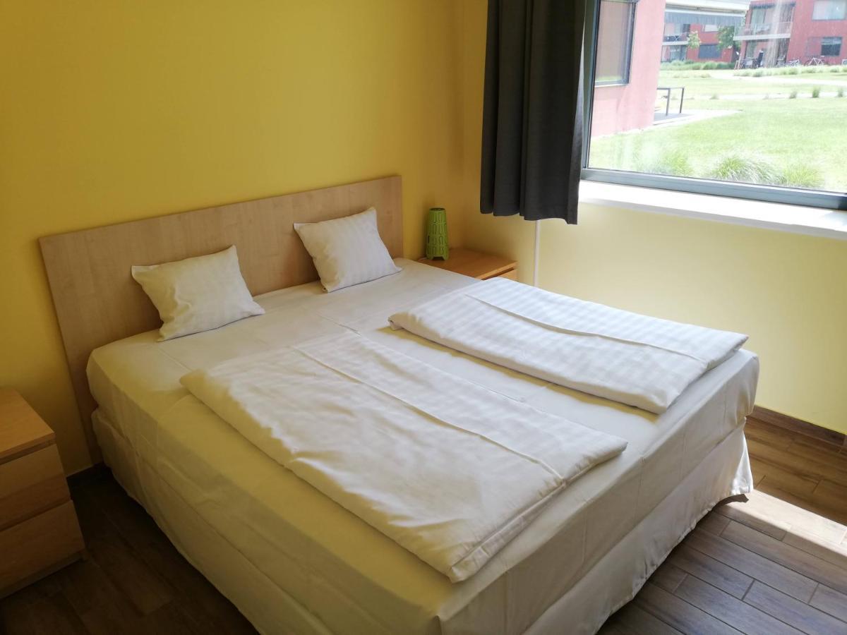 Soleil Apartmanok Balatonlelle Esterno foto