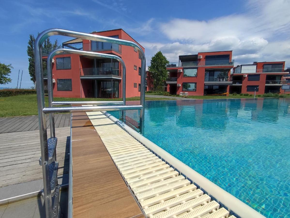 Soleil Apartmanok Balatonlelle Esterno foto