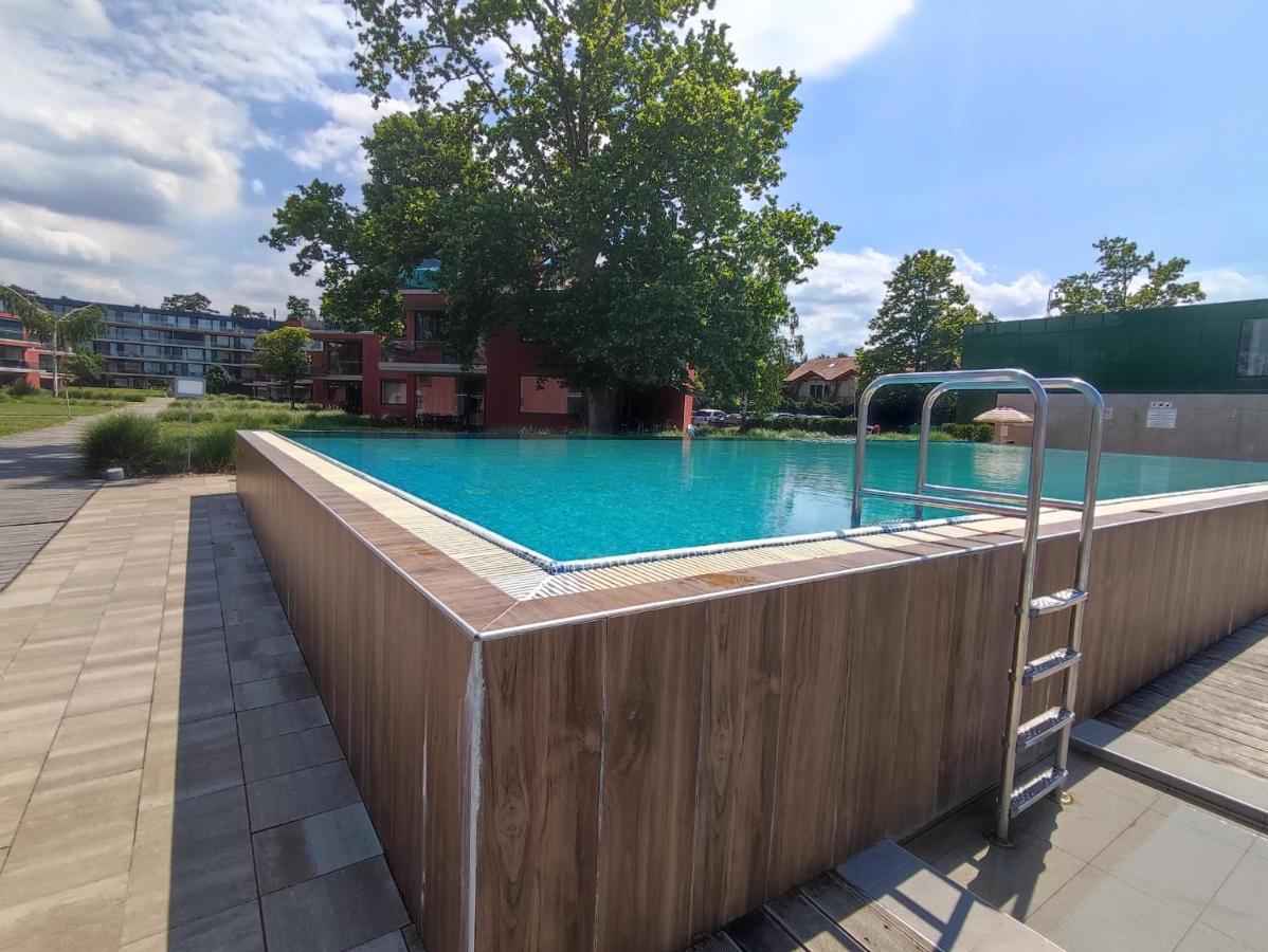 Soleil Apartmanok Balatonlelle Esterno foto